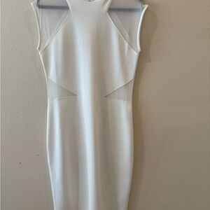 Elegant White Sleeveless Dress